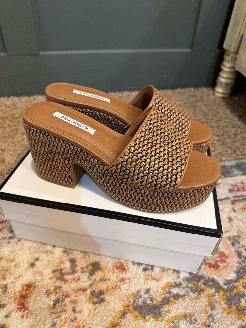 Steve Madden Woven Tan Platform Slide Heels Brand New